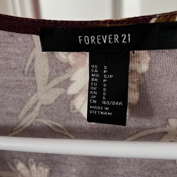 ⭐️2/$20⭐️ Forever 21 Wrap Dress​​ - Picture 4 of 5